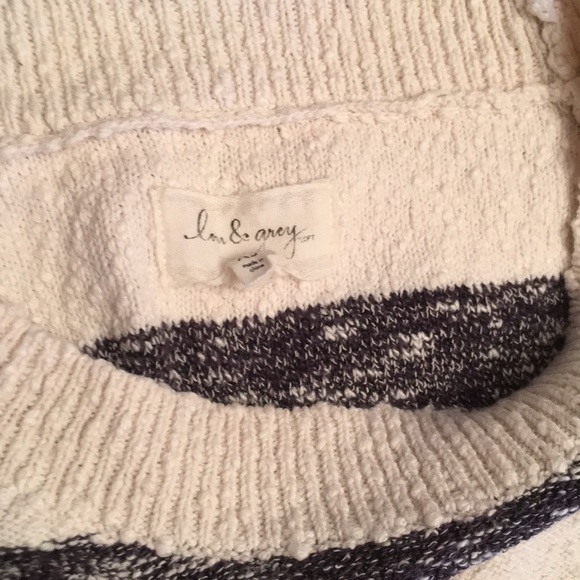 Navy Striped pullover w/ front pockets EUC - Picture 3 of 5